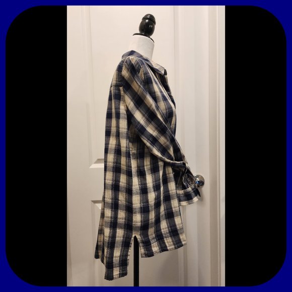 CALIFORNIA MOONRISE || Collared Relaxed Fit Pullover Top (SIZE M) - Picture 3 of 10